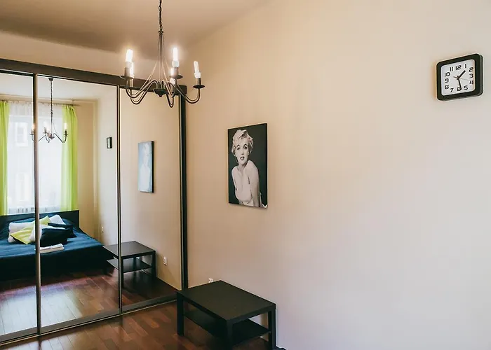 Hieronim - By The Vistula River * كراكوفيا